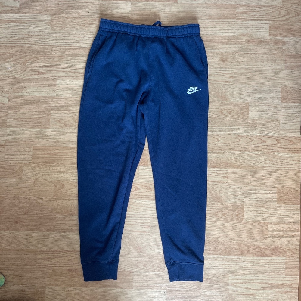 EUC Men’s Nike Navy Blue Training Pants / Sweatpants / Joggers Size Large - Picture 4 of 7